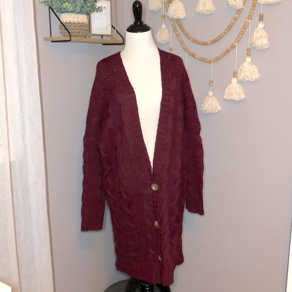 Burgundy long chunky sweater with buttons